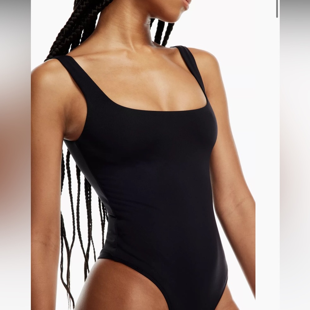 Babaton square neck body suit
